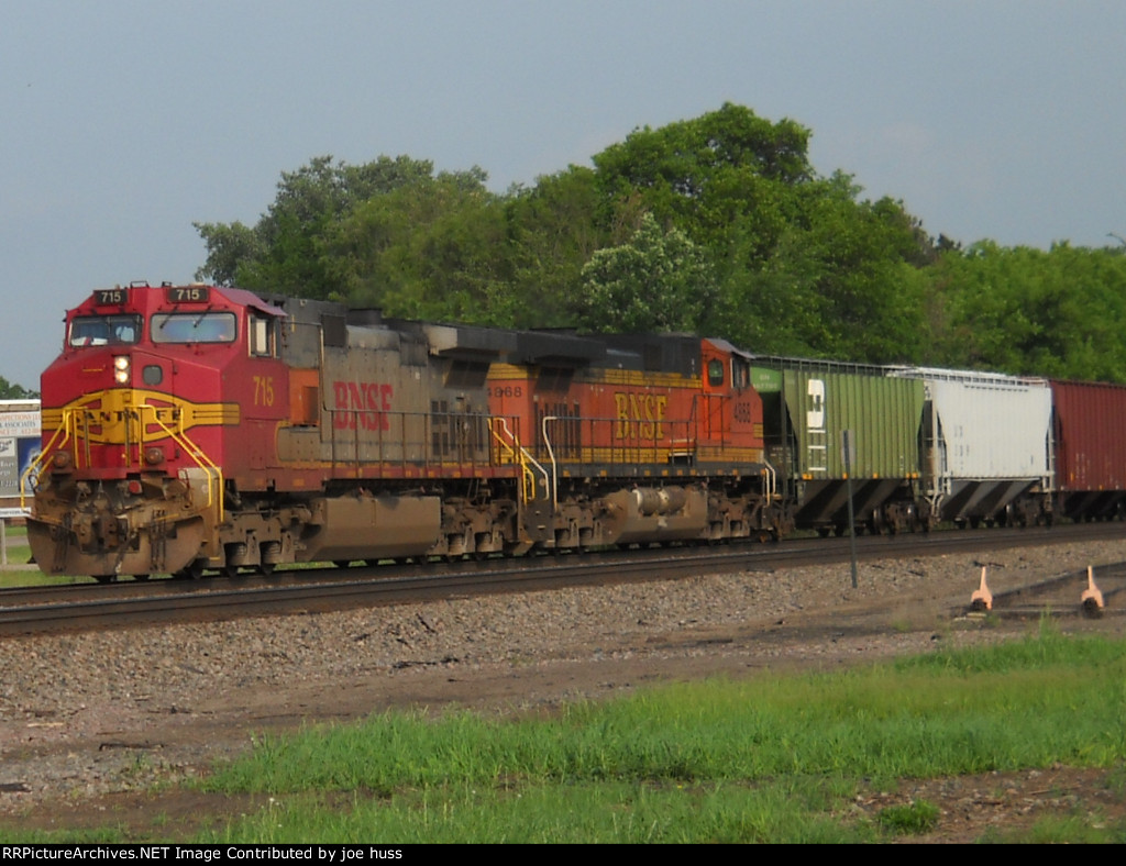 BNSF 715 East